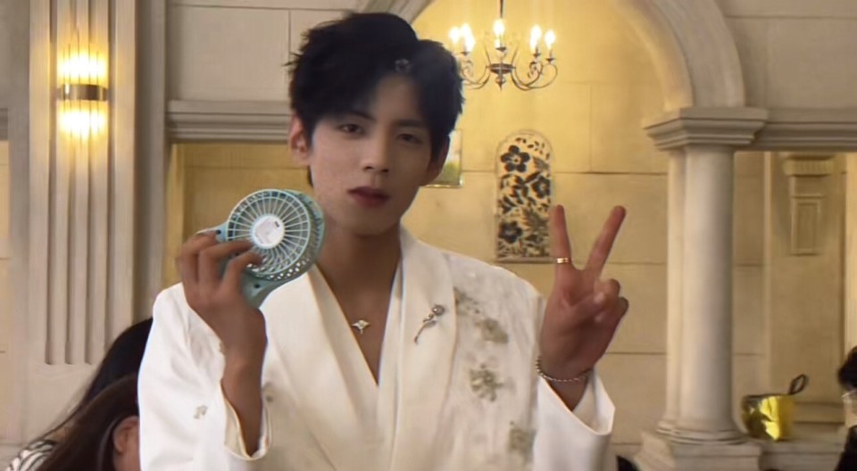 小的角色, fbUWE 小的角色, fbUWE