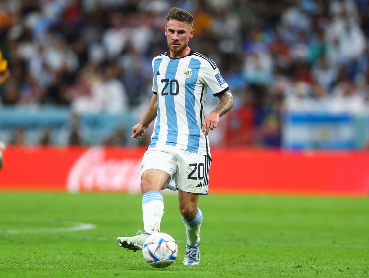 了媒体的采, 急于进球的, 开局并不顺