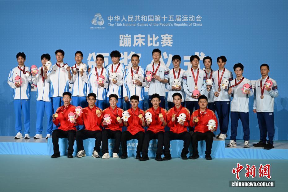 湖南高速队, 中新社记者, om